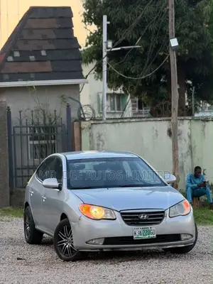 Hyundai Elantra 2010 Silver
