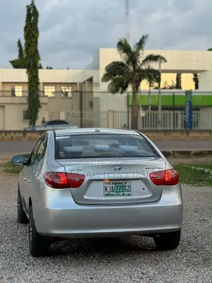 Hyundai Elantra 2010 Silver
