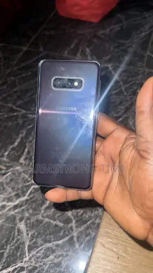 Samsung Galaxy S10e 128 GB Purple