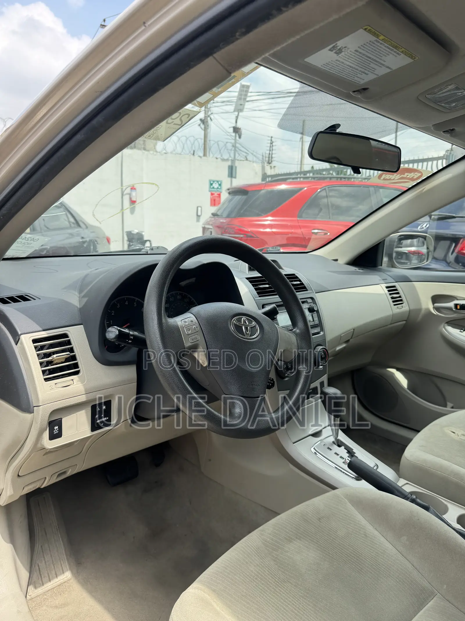 Toyota Corolla 2012 Gold