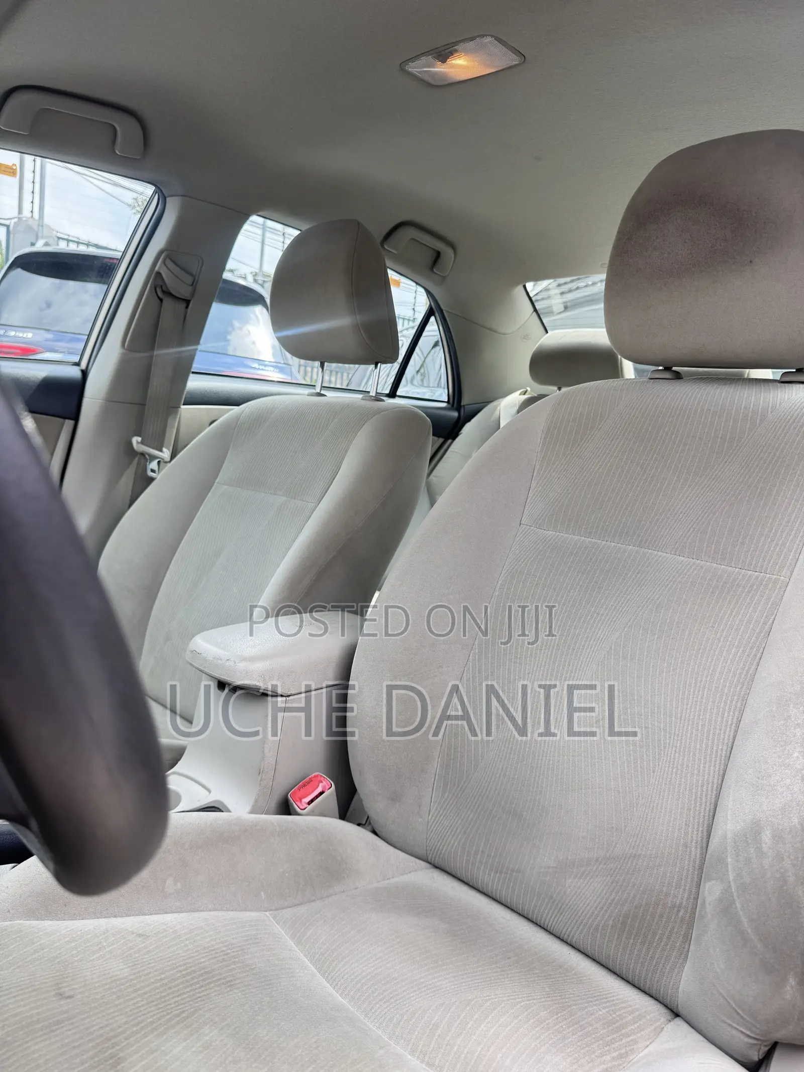 Toyota Corolla 2012 Gold