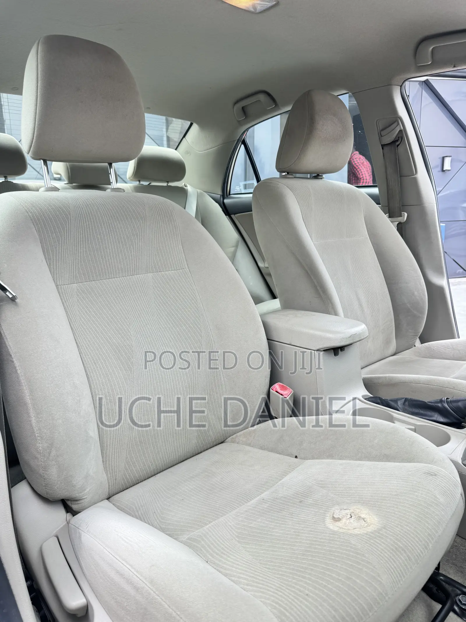 Toyota Corolla 2012 Gold