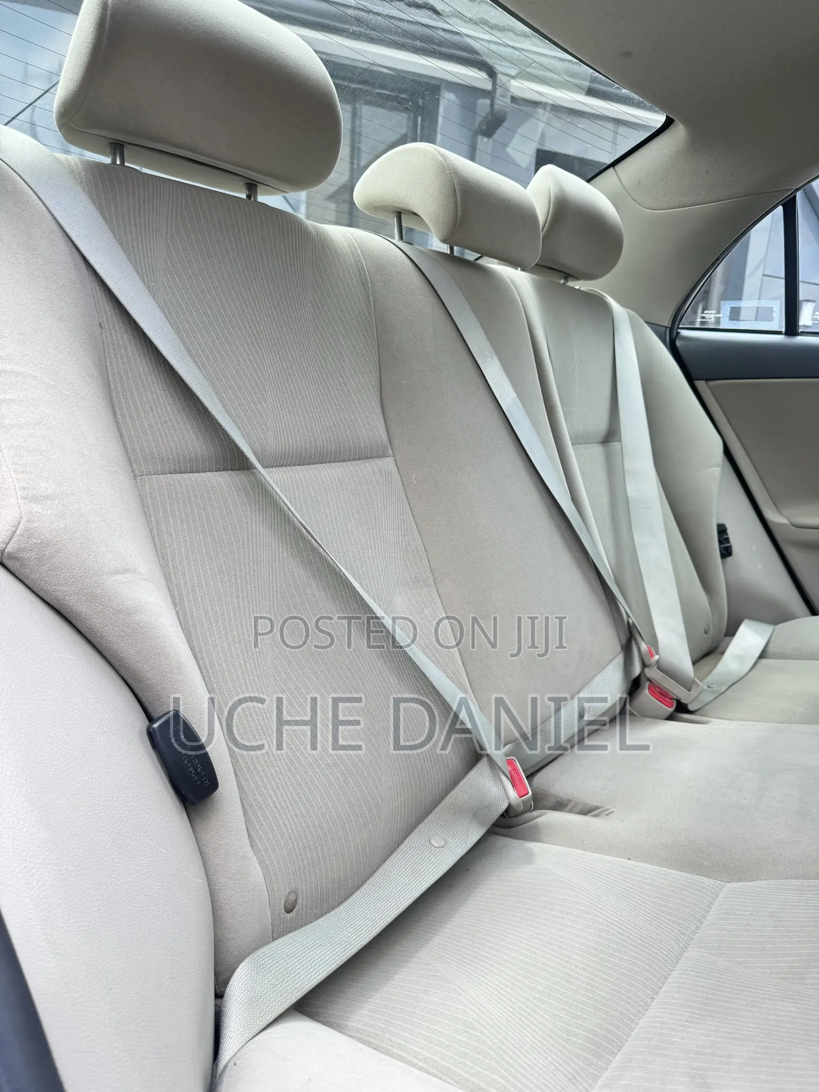 Toyota Corolla 2012 Gold