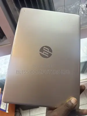 Laptop HP 14-ep0063 8GB AMD SSD 128GB