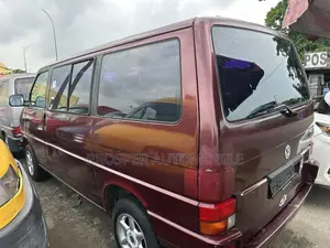 Volkswagen Transporter 2005 Red