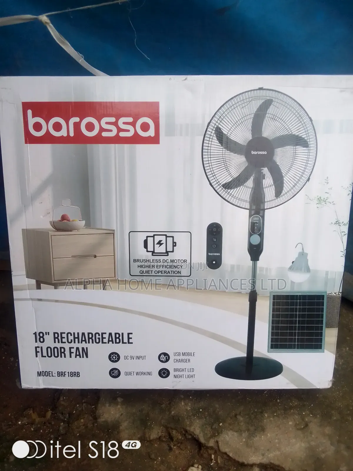 Barossa 18" Rechargeable Solar Panel Fan