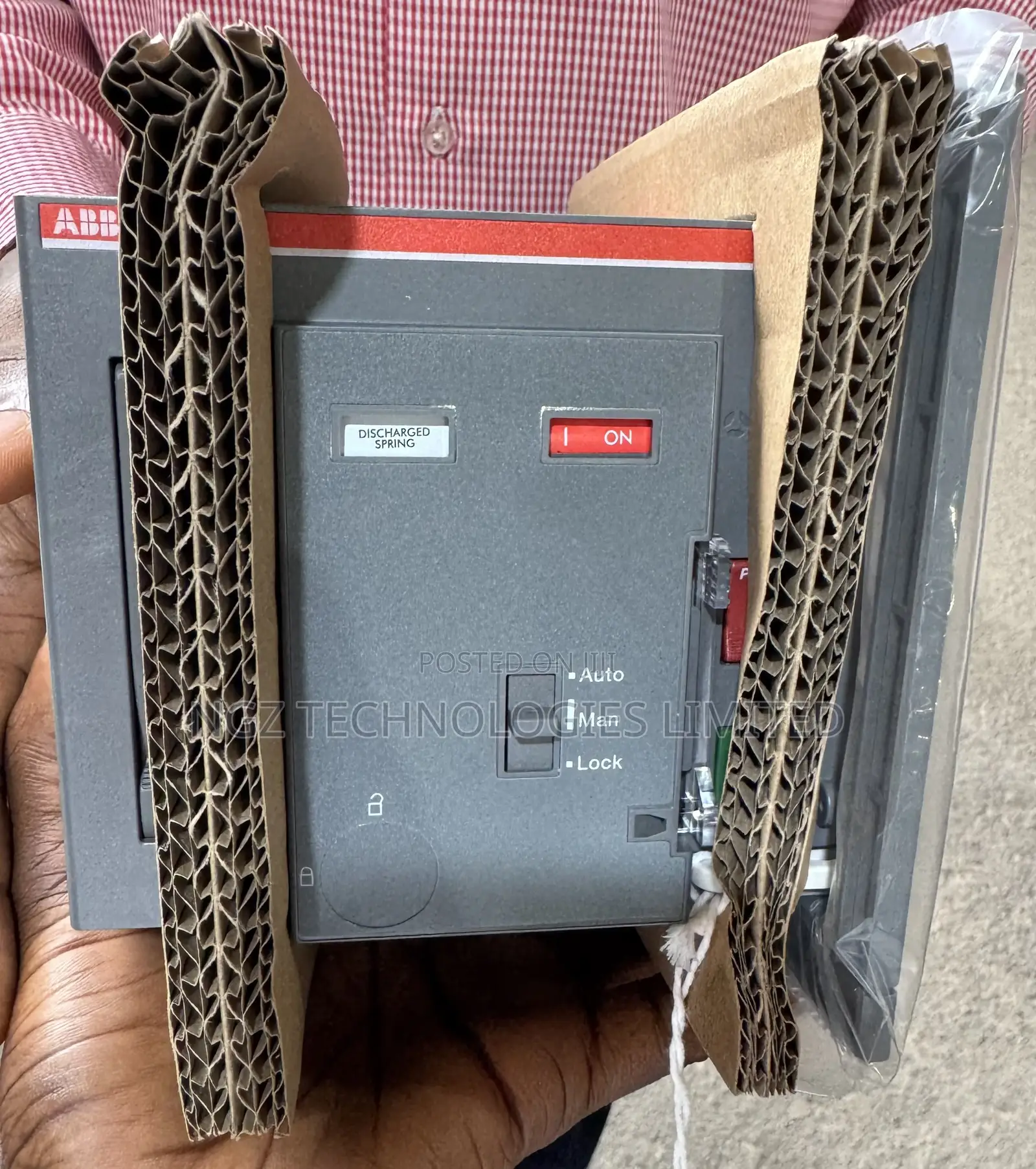 ABB Motorizing Moe Xt5 220 250v AC/Dc