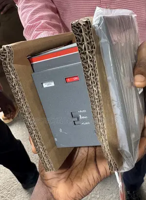ABB Motorizing Moe Xt5 220 250v AC/Dc