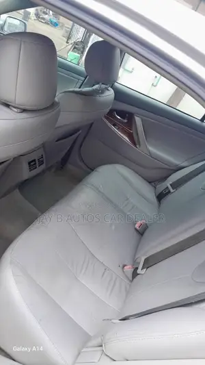 Toyota Camry 2010 Silver