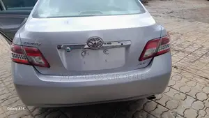 Toyota Camry 2010 Silver