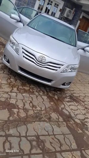 Toyota Camry 2010 Silver