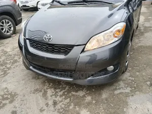 Toyota Matrix XRS Hatchback FWD (2.4L 4cyl 5A) 2009 Gray