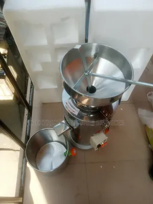 Tiger Nut/ Soya Beans Juice Extractor Machine