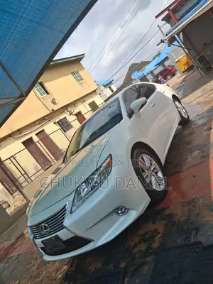 Lexus ES 350 FWD 2015 White