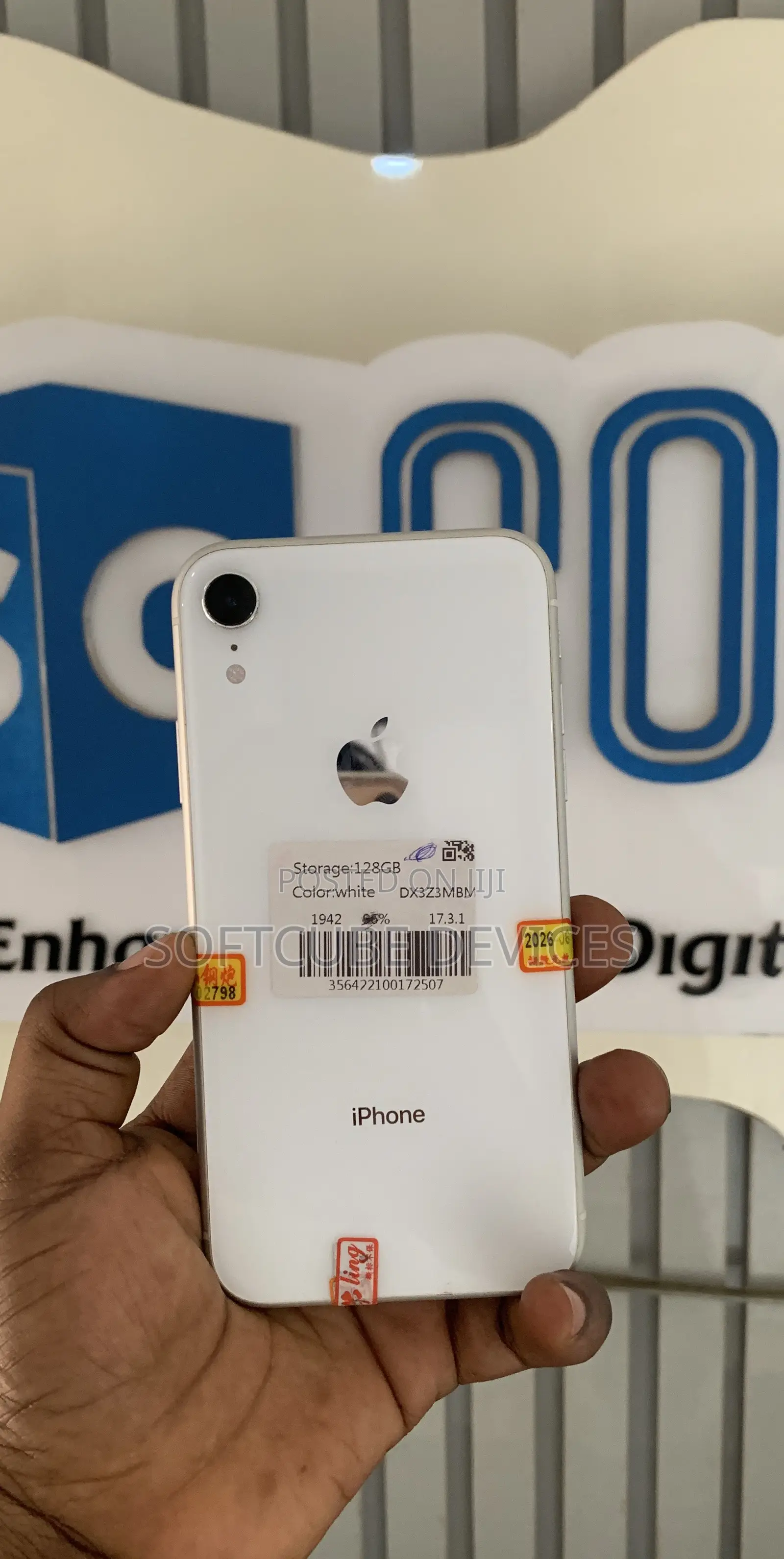 Apple iPhone XR 128 GB White
