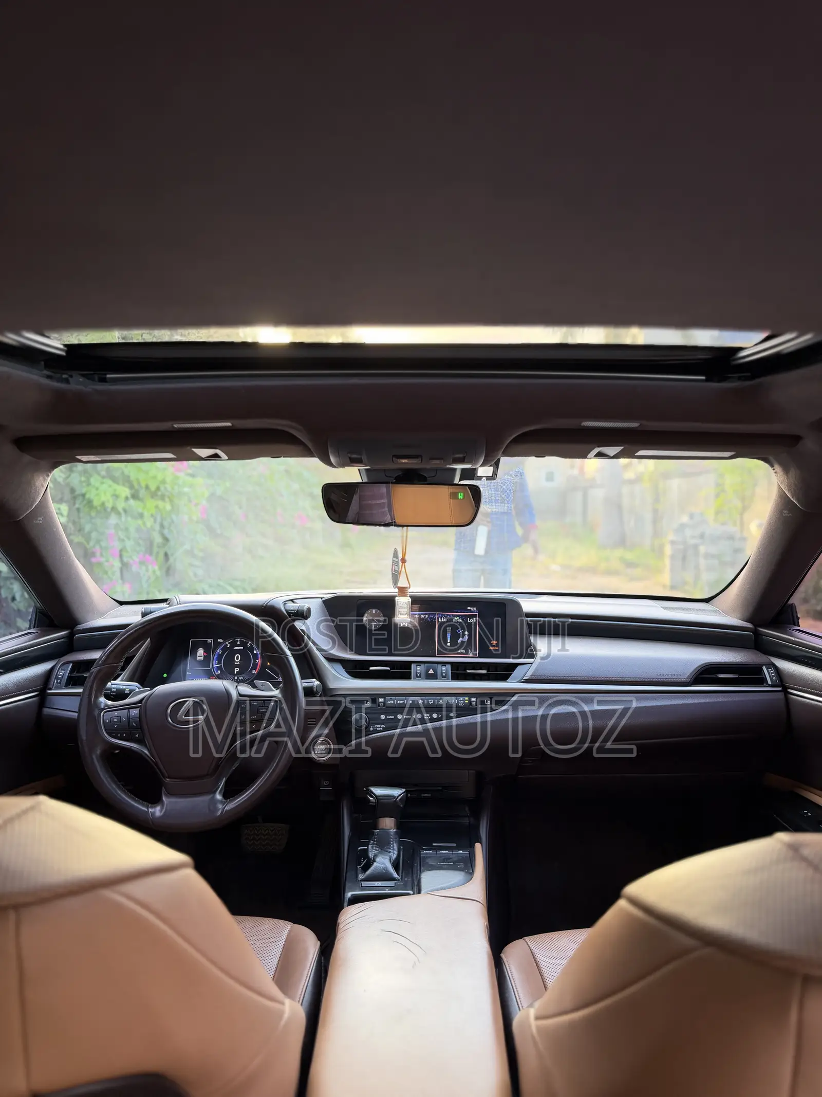 Lexus ES 2019 White
