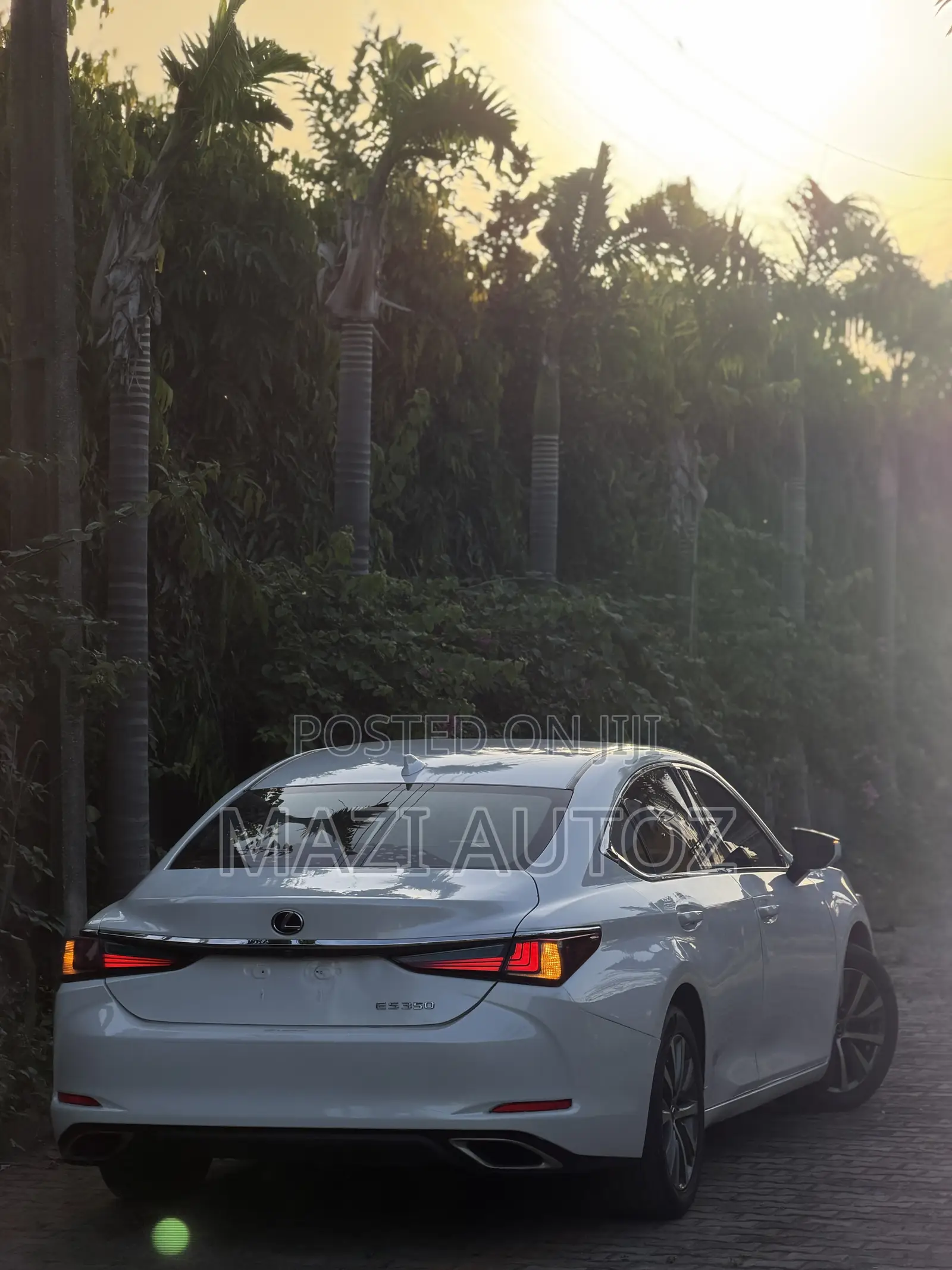 Lexus ES 2019 White