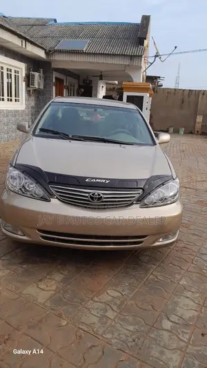 Toyota Camry 2004 Gold