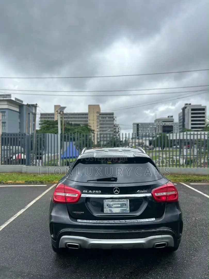Mercedes-Benz GLA-Class 2017 Black