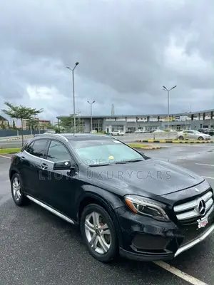 Mercedes-Benz GLA-Class 2017 Black