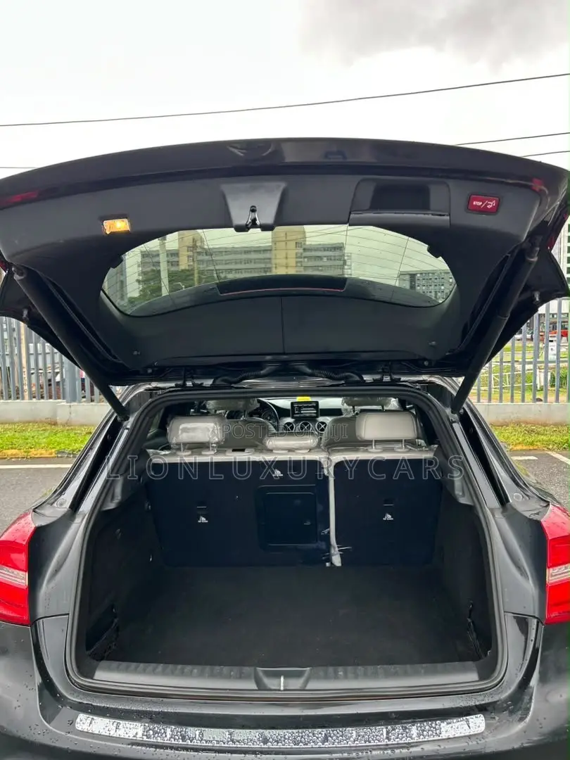 Mercedes-Benz GLA-Class 2017 Black