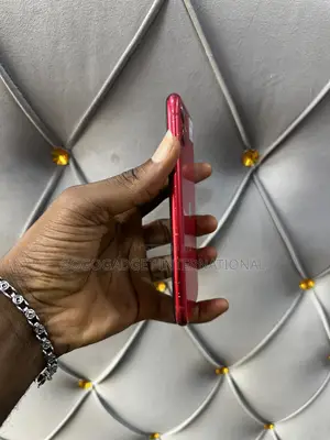 Apple iPhone 11 64 GB Red