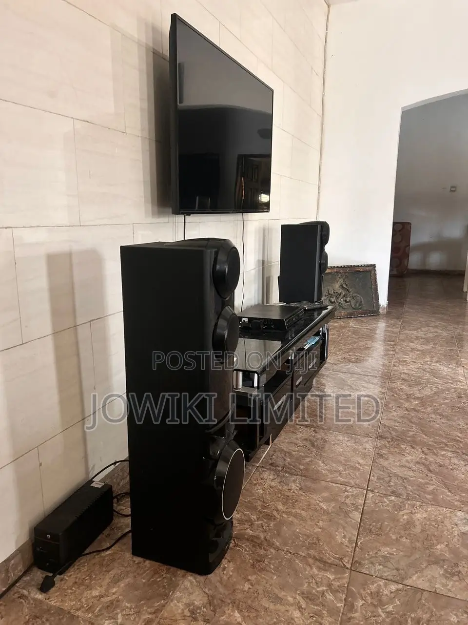 LG DVD Home Theater System & Console Set