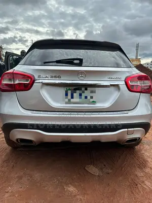 Mercedes-Benz GLA-Class 2019 Silver