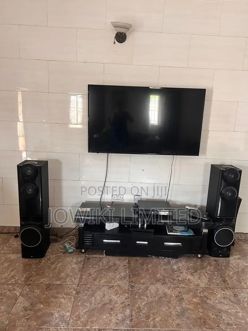 LG DVD Home Theater System & Console Set