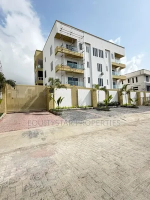 3bdrm Apartment in Lekki Phase 1 for sale