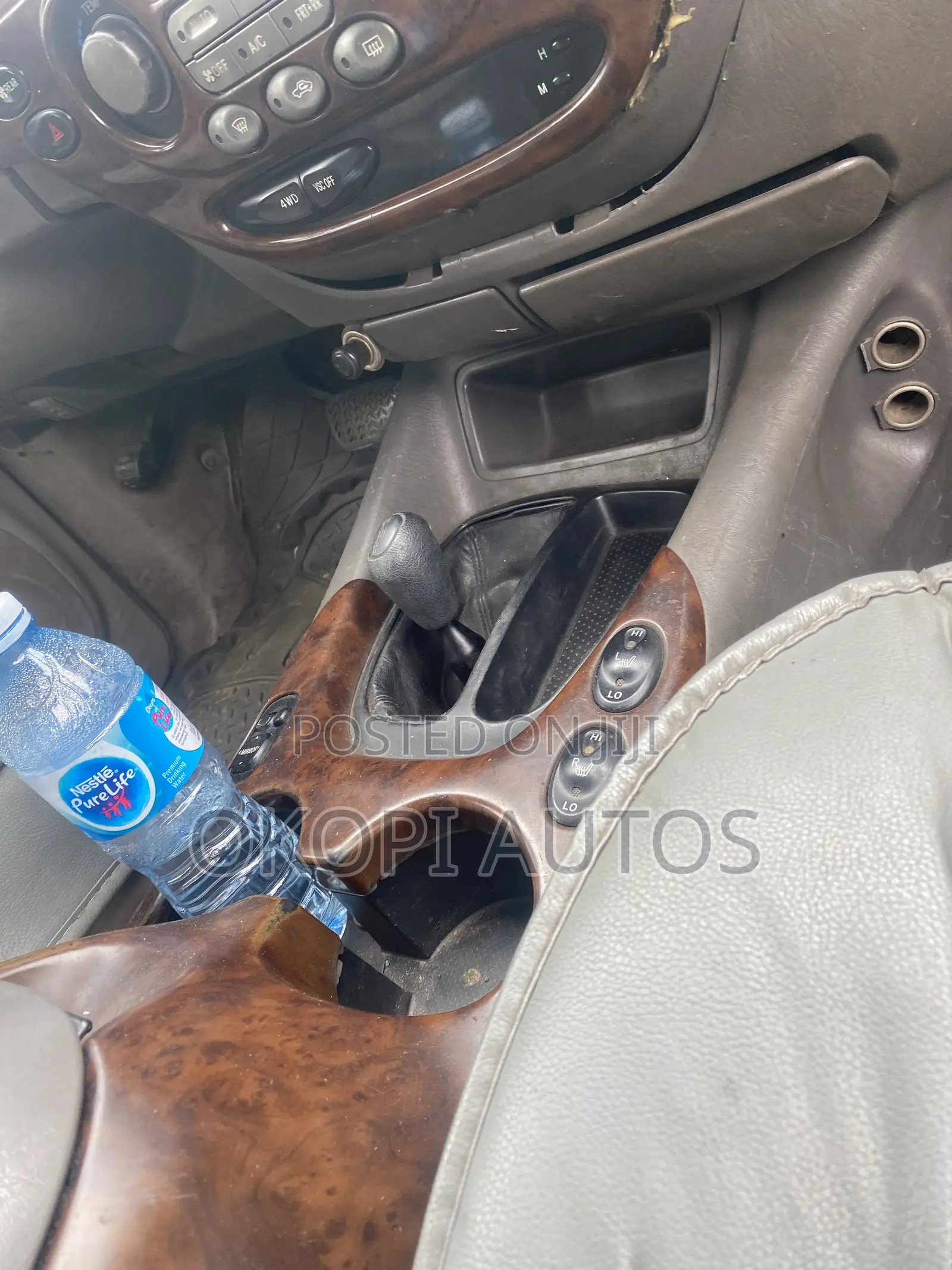 Toyota Sequoia 2001 Silver