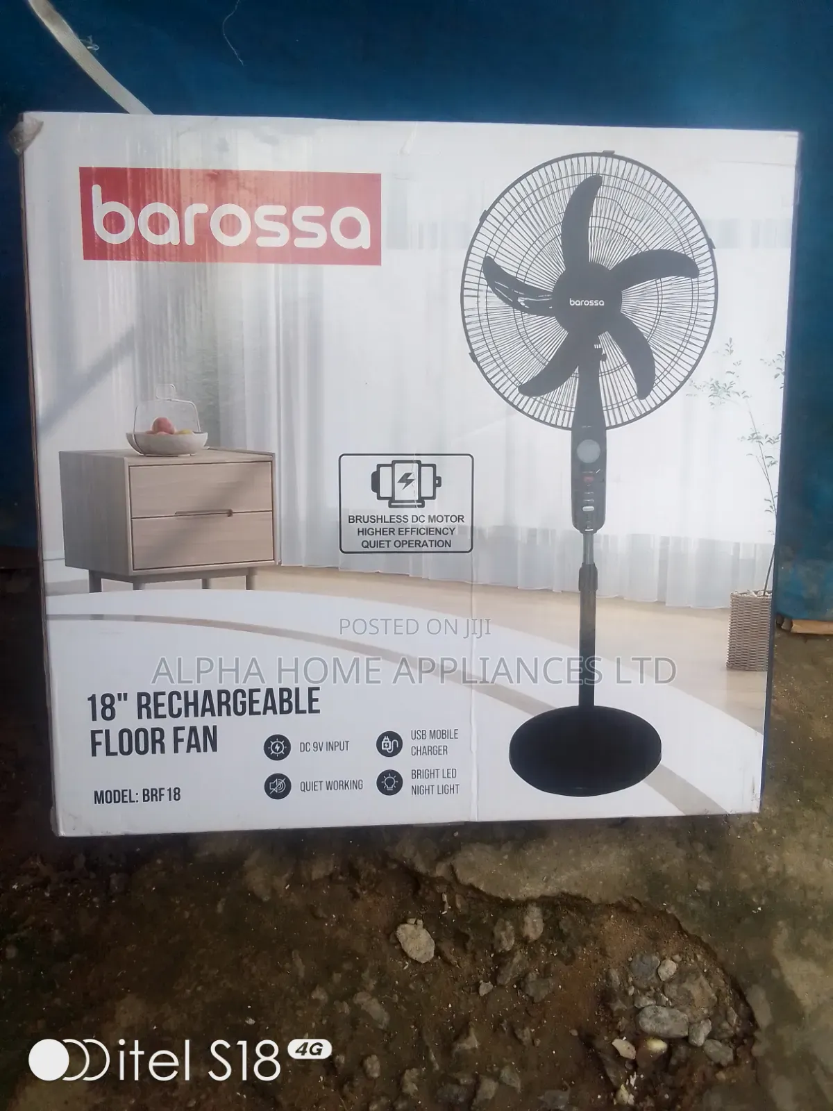 Barossa 18" Rechargeable Fan Black Colour