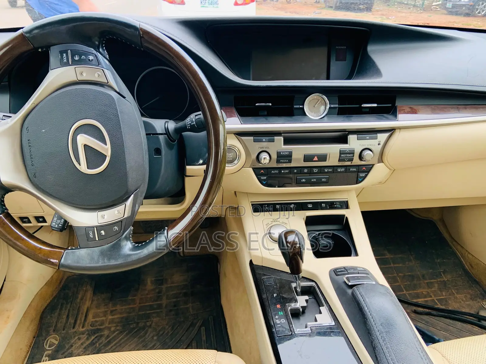 Lexus ES 2013 White