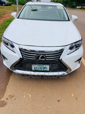 Lexus ES 2013 White