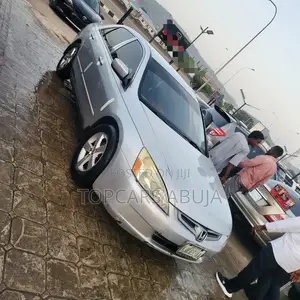 Honda Accord 2004 Silver