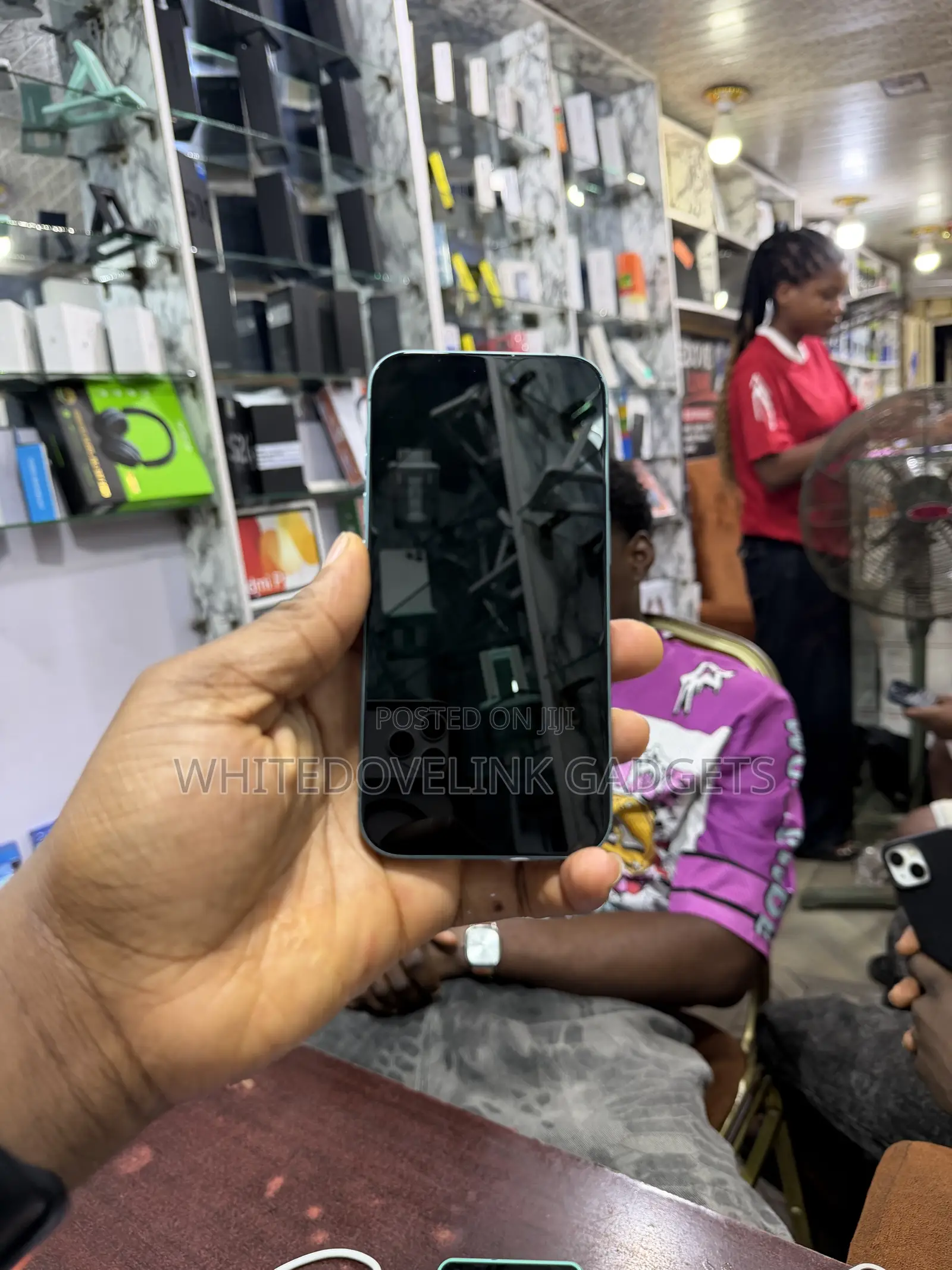 Apple iPhone 16 128 GB Green