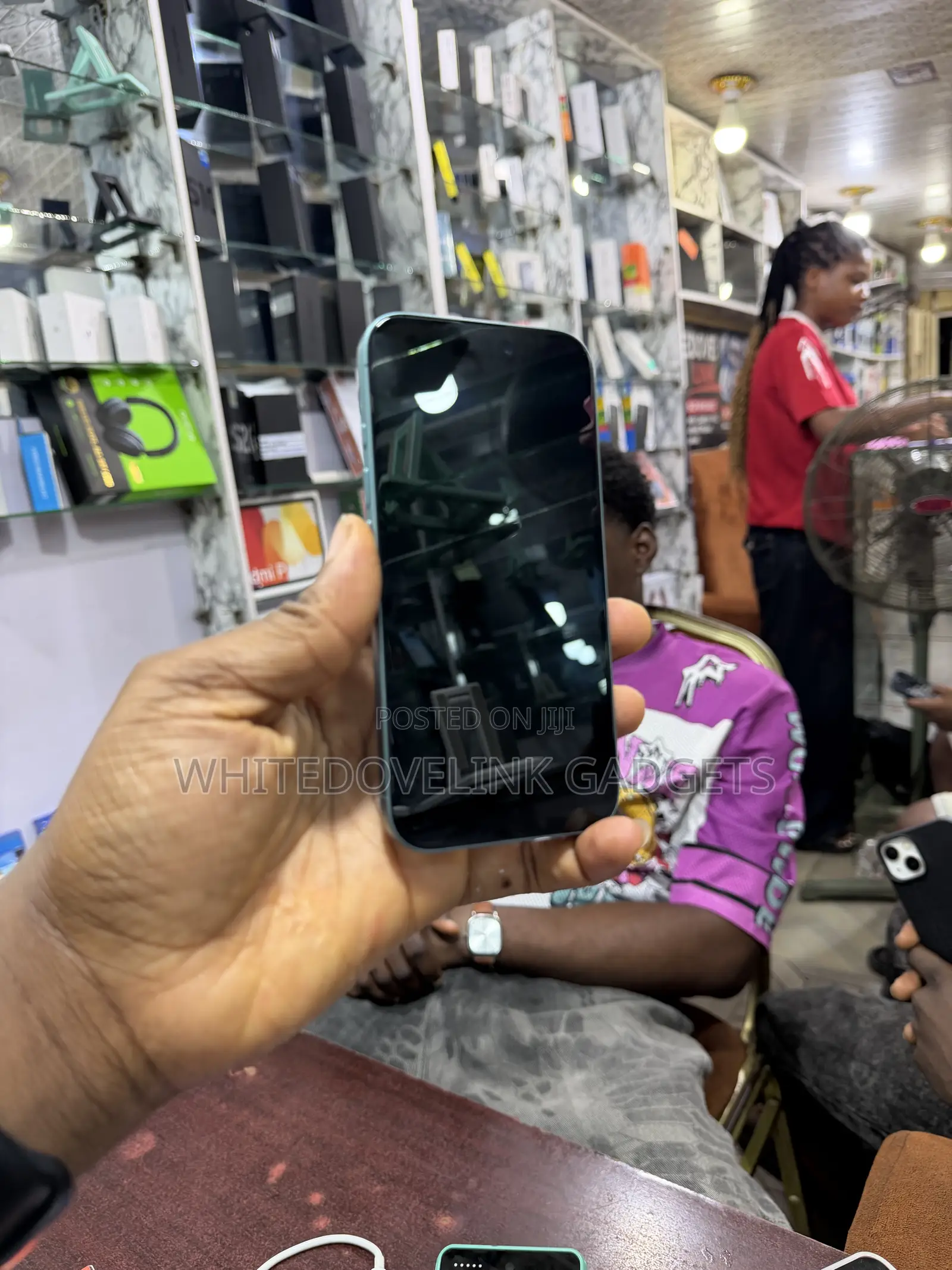 Apple iPhone 16 128 GB Green