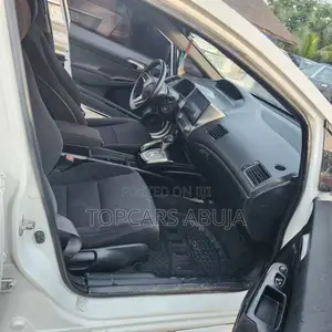 Honda Civic 2010 White