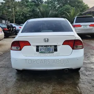 Honda Civic 2010 White