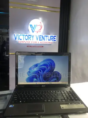 Laptop Acer Aspire 5741G 4GB Intel Core i3 HDD 500GB