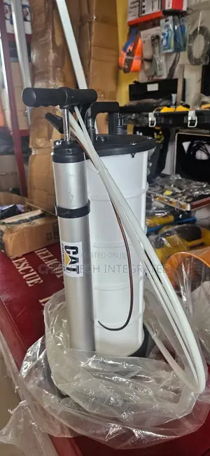 9-Liter Manual and Pneumatic Fluid Extractor Pump