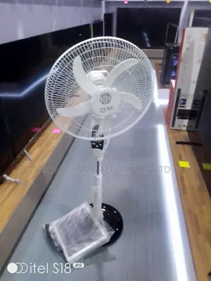 Zyre 18" Rechargeable Fan White Colour