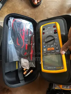 Fluke Multi-Meter 1587 Fc