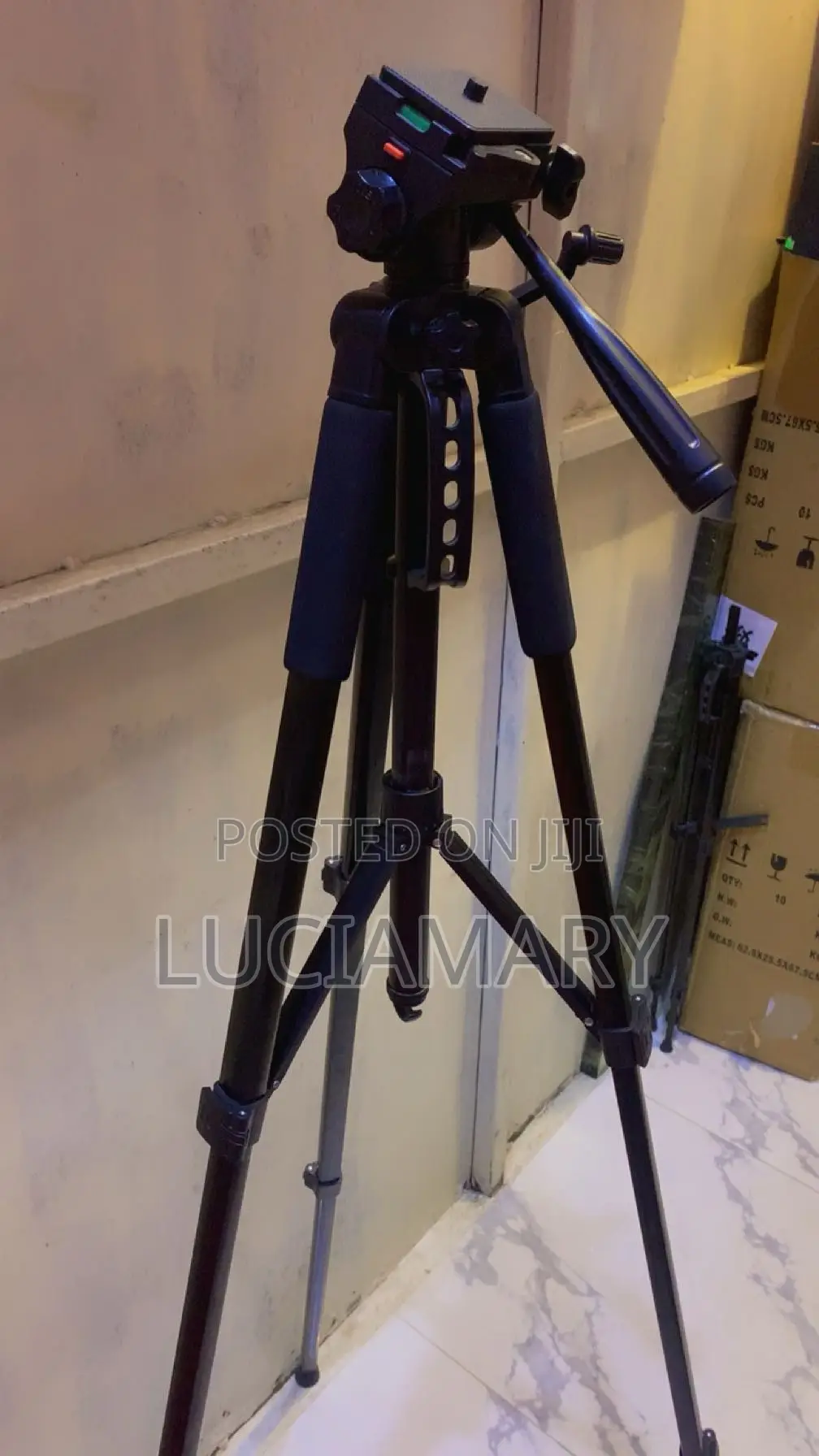 Professional Tripod Stand 640m Height Working Height 610
