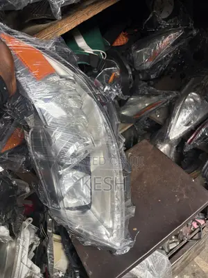 ES 350 2015 Headlights