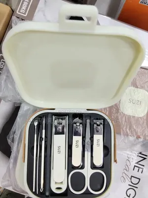 Suzi Manicure Set