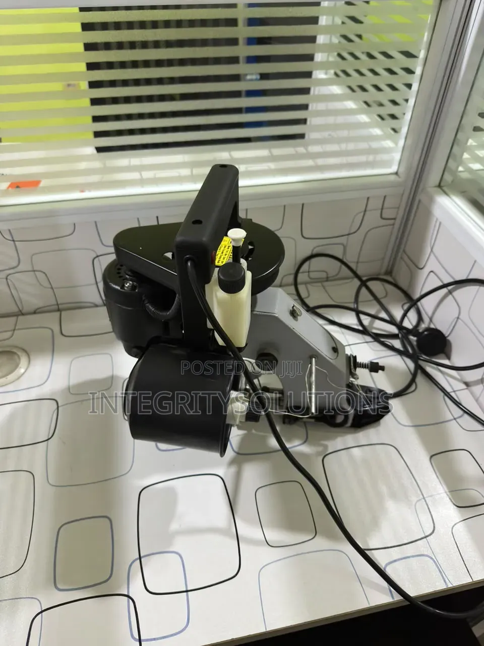 Portable Bag Closer Machine