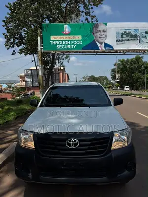 Toyota Hilux 2014 White