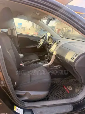 Toyota Corolla 2010 Black