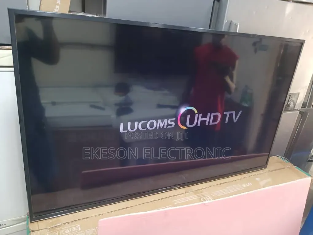 Lucoms TV 55inches Smart Original